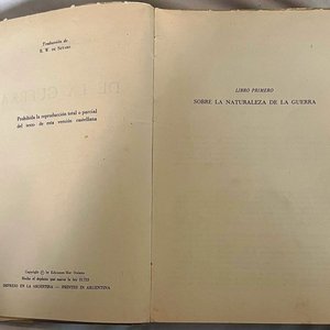 Libro "De la Guerra" de Karl von Clausewitz, Ediciones Mar Océano, Colección General Berisso - imagen 3