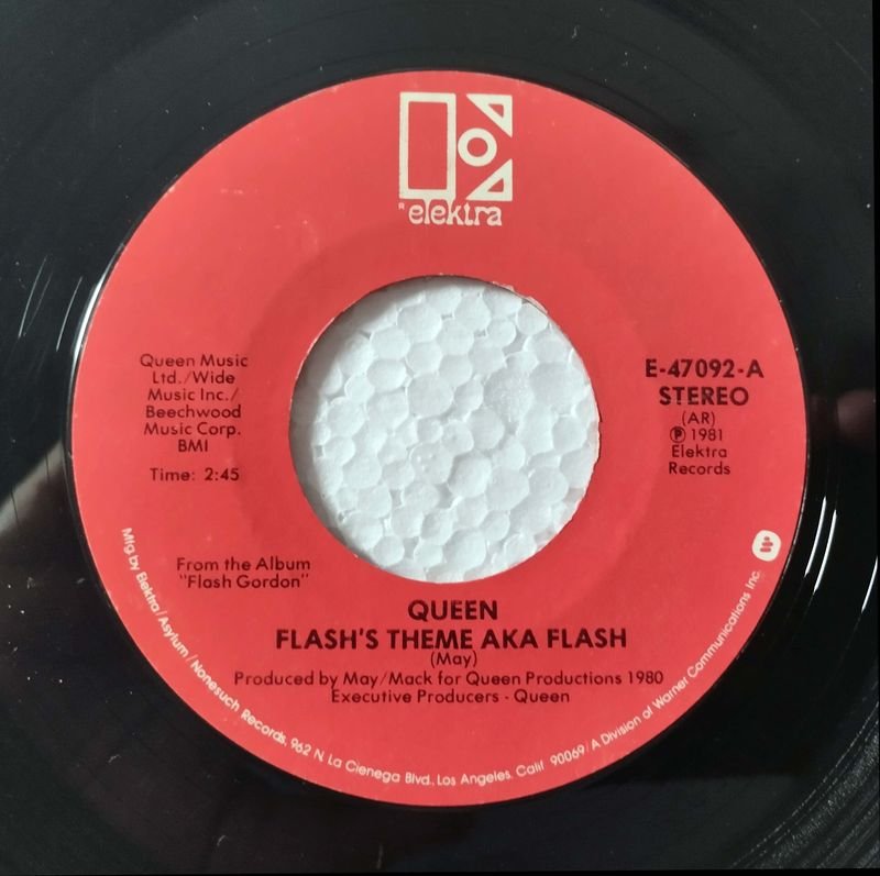 Vinilos de Queen: Flash Gordon y Football Fight - imagen 3