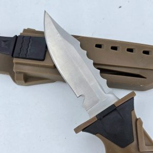 Cuchillo Táctico con Funda Marrón y Negro - imagen 3