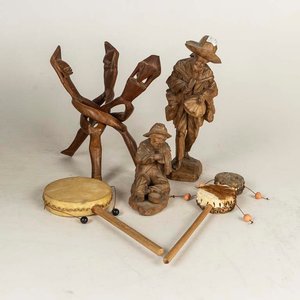 Lote anterior: Lote de 3 Adornos de Madera Tallada y 2 Instrumentos Musicales