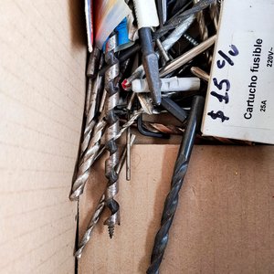 Caja con 100 ps. mechas , llaves allen - imagen 3