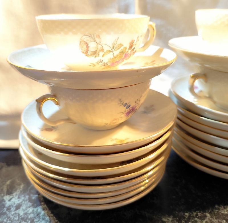 Juego de tazas y platillos de porcelana Royal Copenhagen - imagen 4