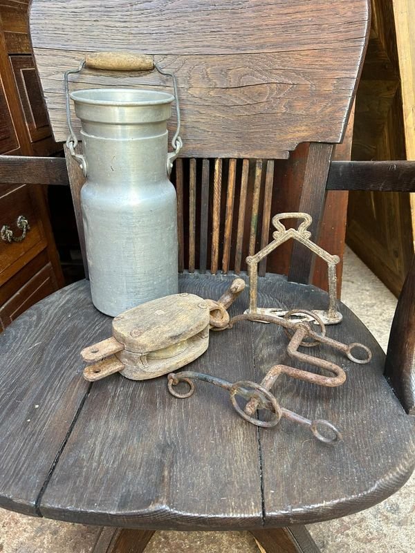 Lindo lote de muebles antiguos para decorar - imagen 1