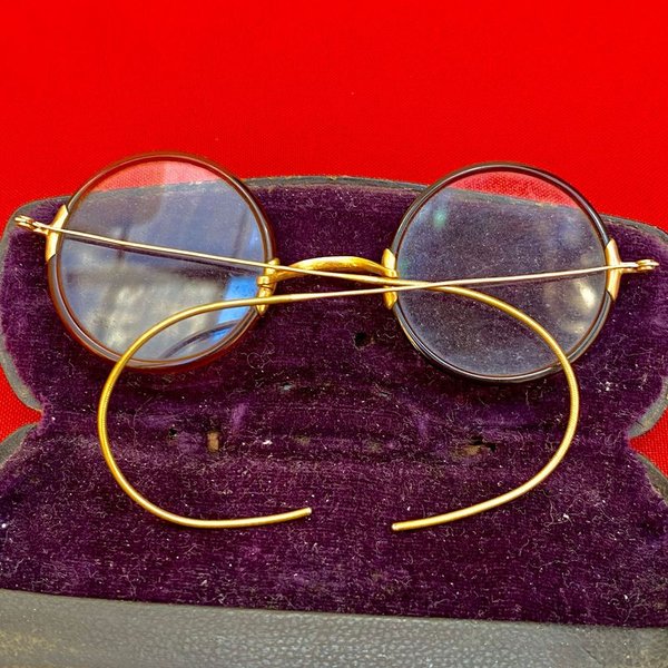 Antiguos lentes enchapados en oro con detalles en baquelita - imagen 4