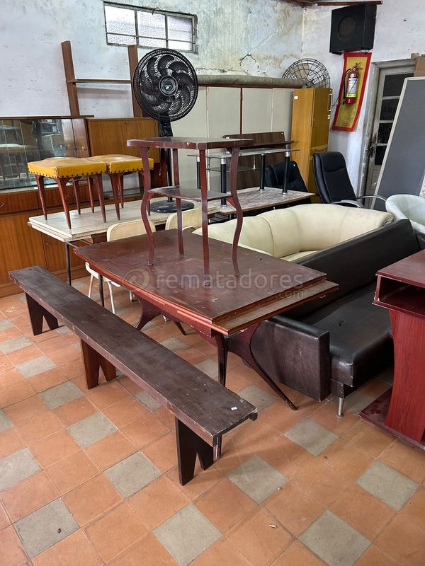 Mesa de Comedor de Madera con Sillas y Banco