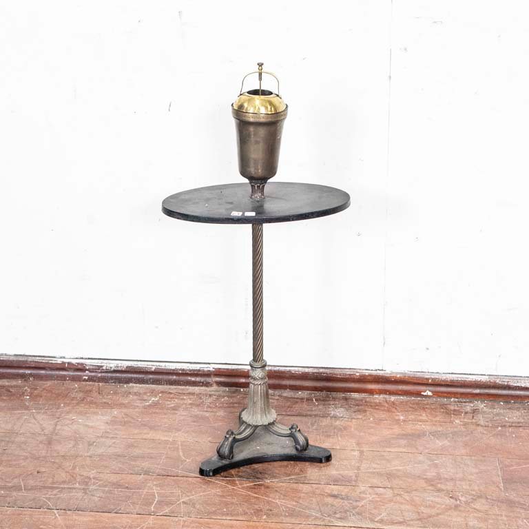 Cenicero de pie en bronce y metal para la venta