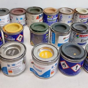 Lote de más de 20 latitas de pintura esmalte Humbrol, Revell y Molak - imagen 3