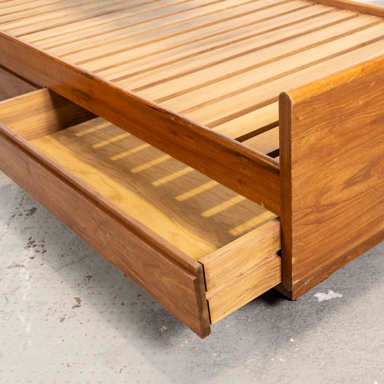 Cama cajonera rodante en madera de calidad - imagen 3