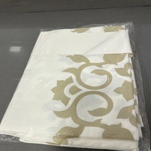 Lote anterior: Mantel Rectangular Beige y Blanco Nuevo 2.50 x 1.50 m