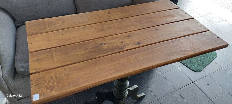 Mesa de centro en madera con diseño antiguo - imagen 3