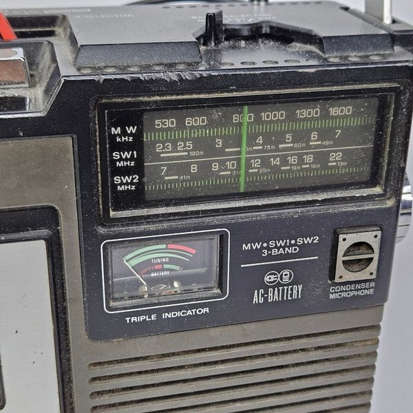 Radio Nacional Panasonic Vintage con Cassete y Tuning - imagen 2