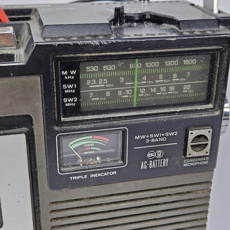 Radio Nacional Panasonic Vintage con Cassete y Tuning - imagen 2