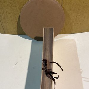 Taburete Plegable de Cartón y Cuero Sintético - imagen 2