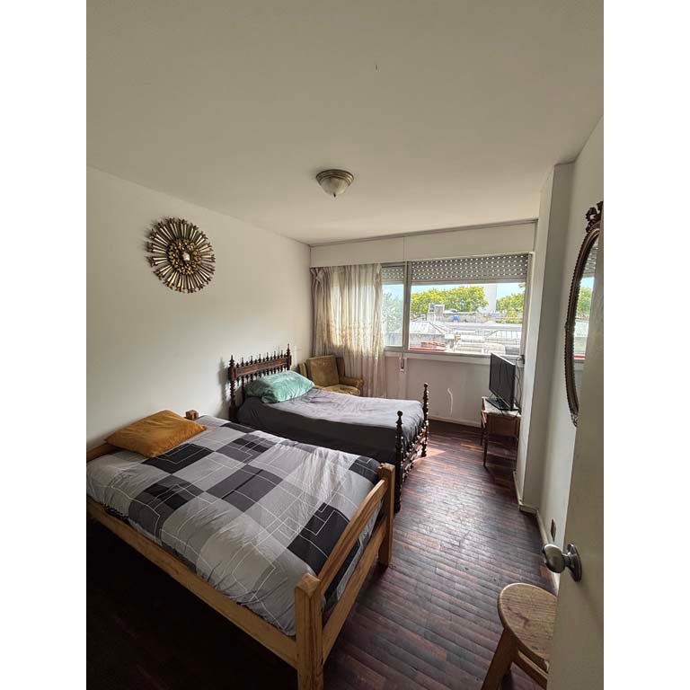 Item 2114421 - Image 9