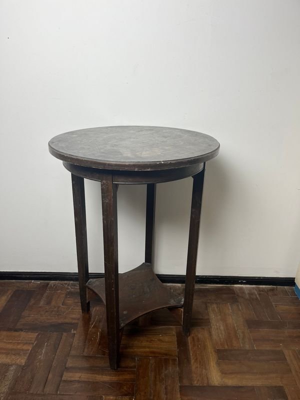 Mesa auxiliar de madera con diseño antiguo - imagen 6