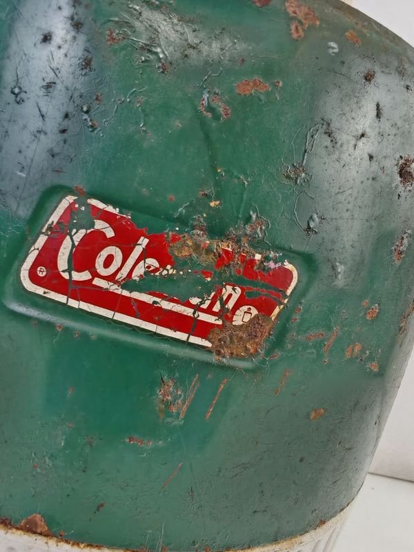 Colección de contenedores y objetos antiguos - imagen 2