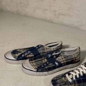 Dos Pares de Championes Polo Ralph Lauren a Cuadros Talle 10 - imagen 3