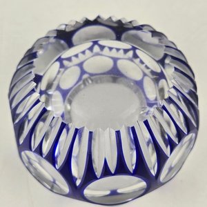 Cenicero Octogonal de Cristal Azul Tallado - imagen 4