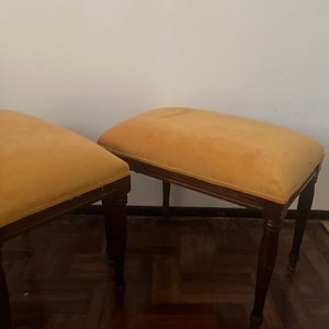 Par de Banquetas Estilo Sheraton Inglesas Tapizado Mostaza - imagen 9