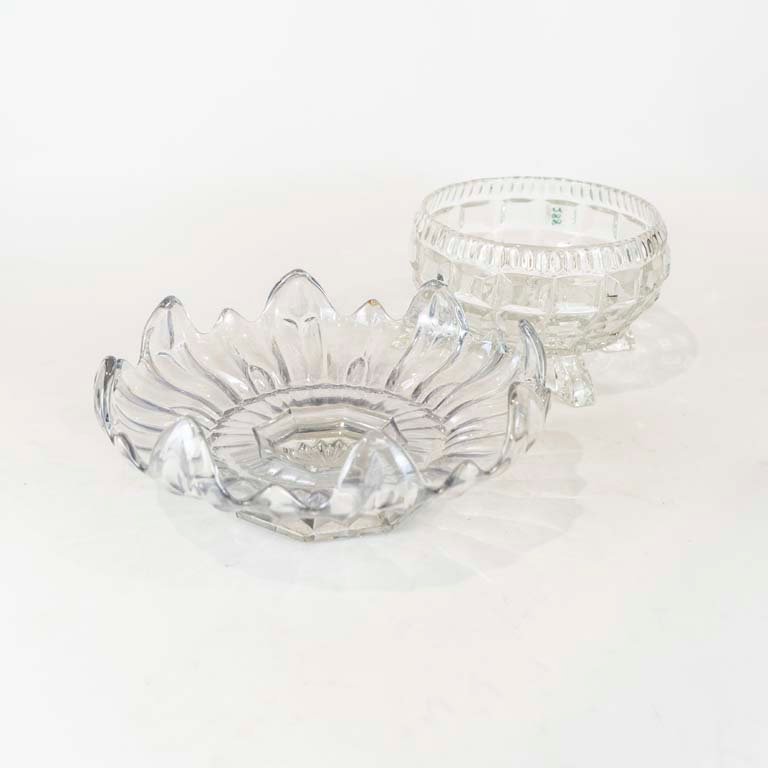Lote siguiente: Centros de cristal y vidrio prensado - Medidas: 26 y 18cm