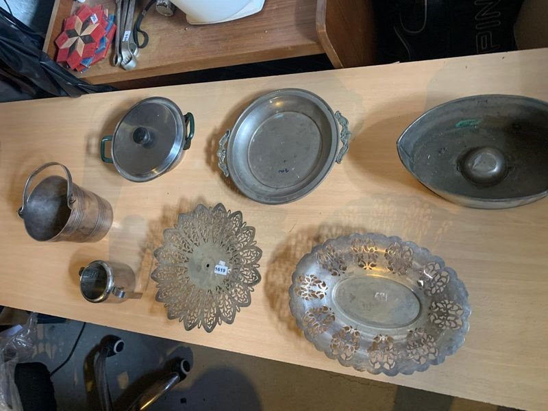 Lote anterior: Colección de objetos metálicos de cocina