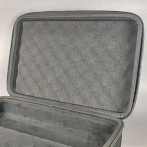 Estuche Rígido Negro para Relojes con Interior Forrado - imagen 5
