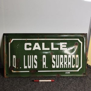 Lote siguiente: Chapa Esmaltada Antigua Calle Luis A. Surraco Verde