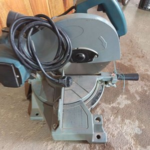 Sierra Ingletadora Eléctrica Usada con Motor PU Belt Drive - imagen 6