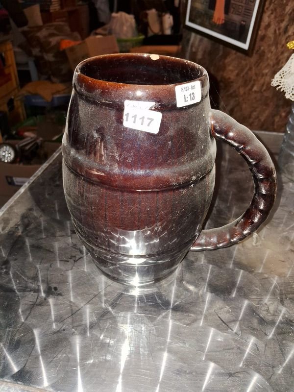 Lote anterior: Jarra cervecera estilo vintage con forma de barril