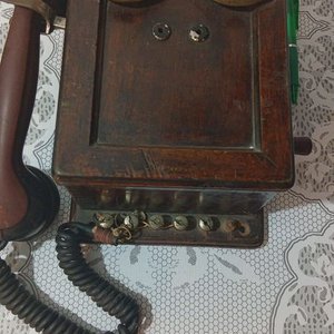 Lote anterior: Teléfono Antiguo de Magneto Alemán de Madera