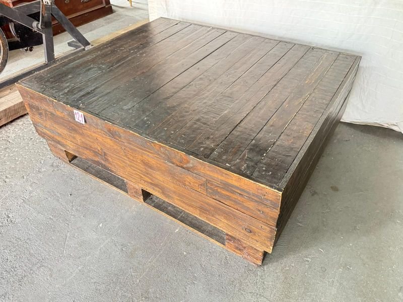MESA RUSTICA DE MADERA EN BUEN ESTADO - imagen 2