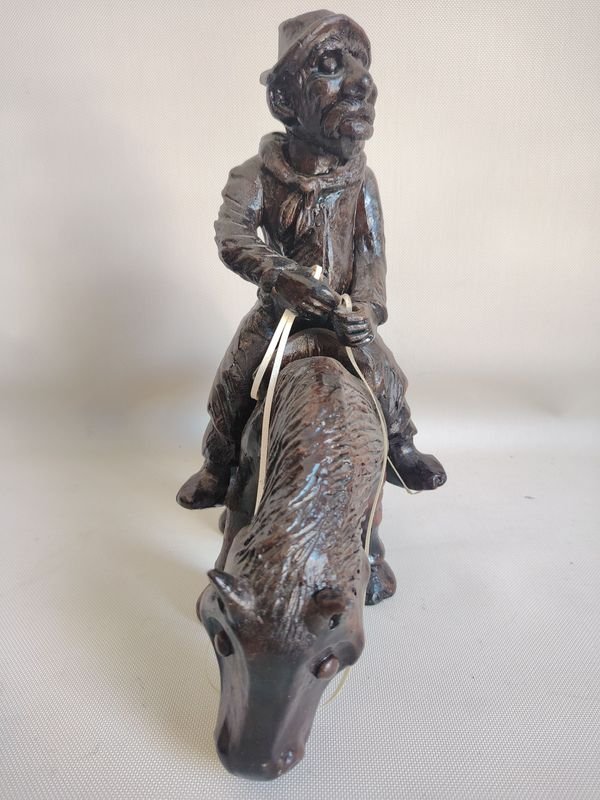 Escultura de barro cocido en estilo Molina Campos - imagen 1