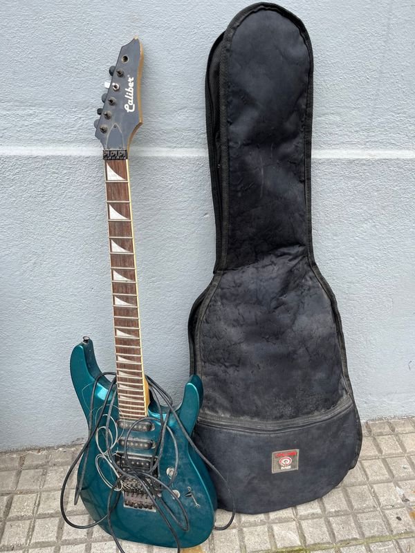 Guitarra Eléctrica Caliber Celeste para Repuestos - imagen 1