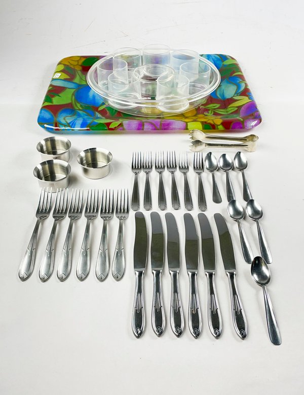 Lote siguiente: Lote de bandeja floral y utensilios para cocina
