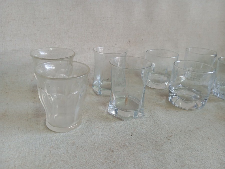 8 vasos de vidrio claro - imagen 3