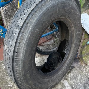 Lote siguiente: Cubierta de Camión Usada
