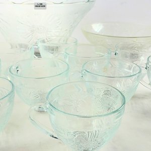 Ponchera de Vidrio Hialina con Diseño Floral y 10 Tazas - imagen 3