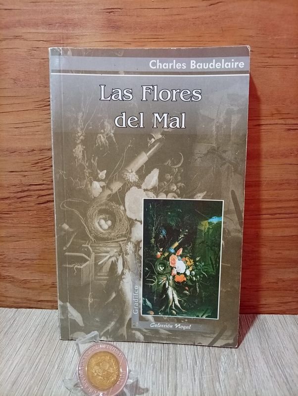Libro "Las Flores del Mal" de Charles Baudelaire, Colección Nogal