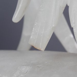 Escultura de Alabastro con 6 Pájaros sobre Rama y Base de Madera - imagen 7