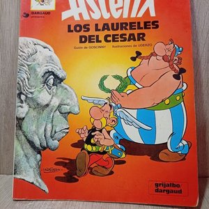 Lote siguiente: Revista Asterix: Los Laureles del César en Buen Estado