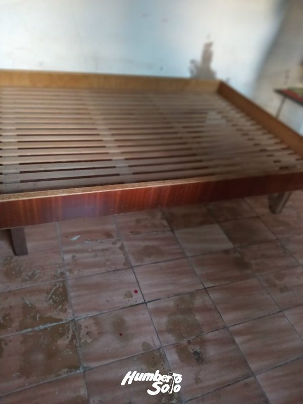 Cama de Dos Plazas Fija Estilo Clásico