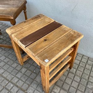 Dos Mesas de Madera para Living: Rústica y Patas Torneadas - imagen 4