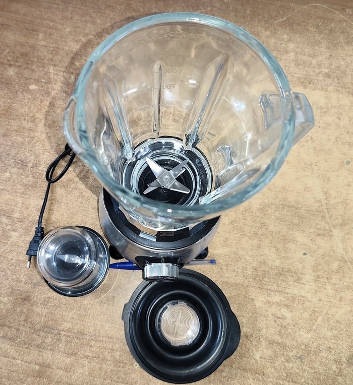 Licuadora 2 en 1 con vaso de vidrio y motor revestido en acero - imagen 4