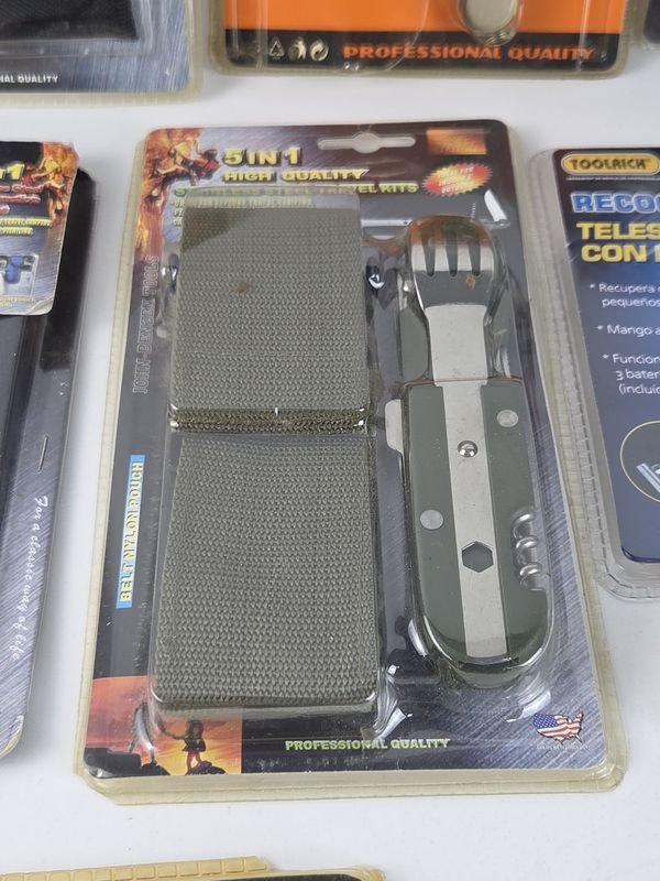 Gran lote de accesorios para camping y herramientas - imagen 10