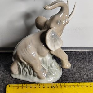 Elefante de Porcelana Decorativo - imagen 6