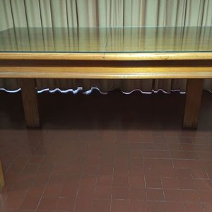 Juego de Comedor: Mesa Extensible con Tapa de Vidrio y 6 Sillas Tapizadas - imagen 6