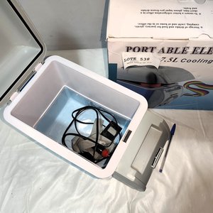 Heladera Portátil 12V para Auto, 7.5 Litros, Frío/Calor - imagen 4