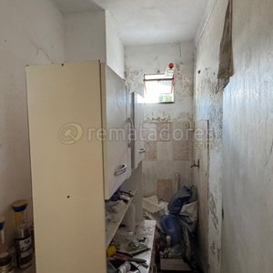 Casa a refaccionar en amplio terreno - imagen 10