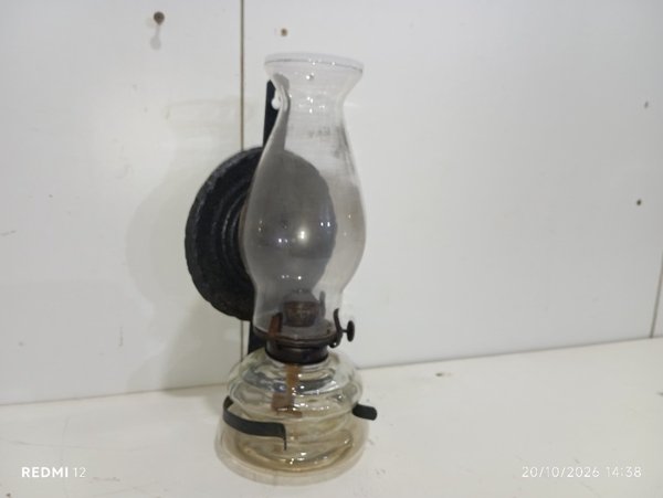 Antiguo Farol/Lámpara de Pared a Kerosene con Tubo de Vidrio y Mechero - imagen 1