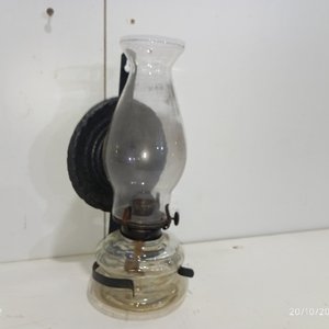 Lote siguiente: Antiguo Farol/Lámpara de Pared a Kerosene con Tubo de Vidrio y Mechero